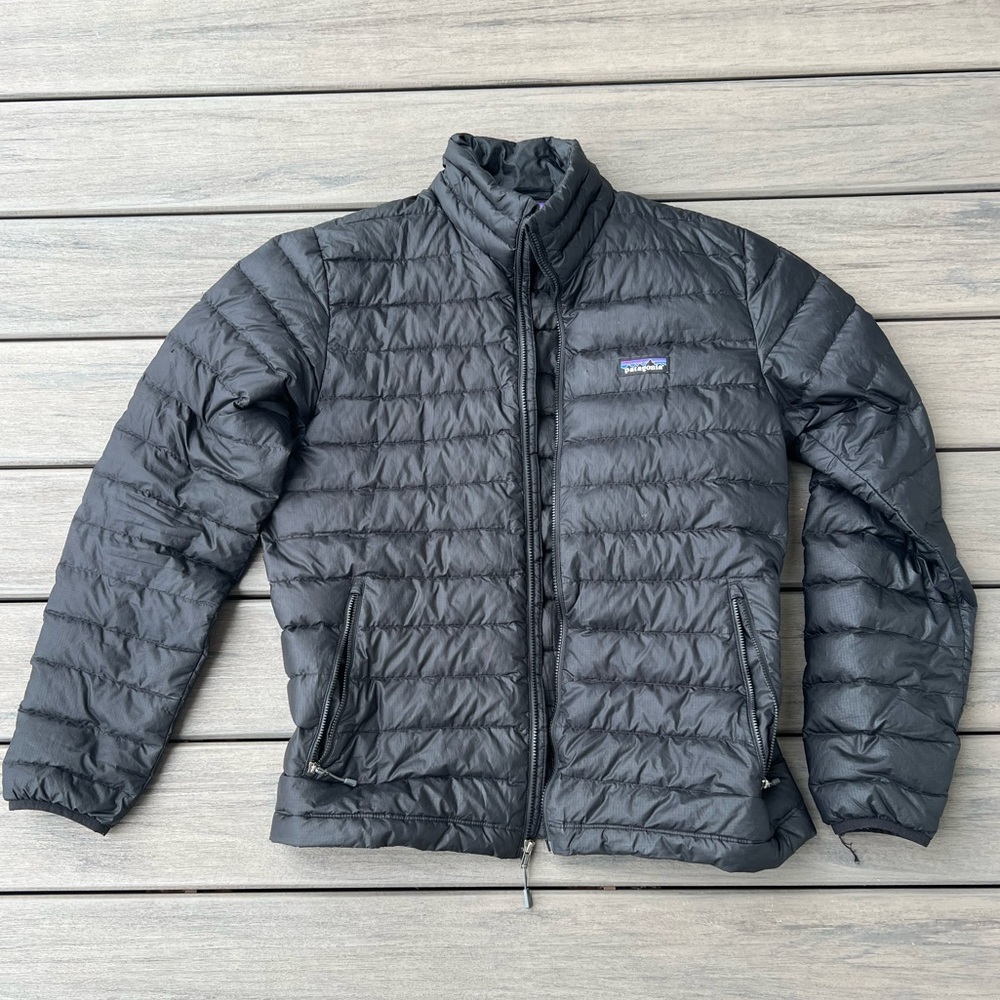 Patagonia Men’s Down Jacket Black Medium